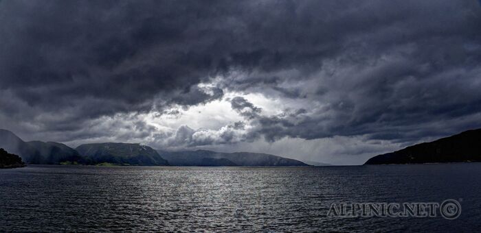 IMG_0908_09_10_Painterly 5_DxO